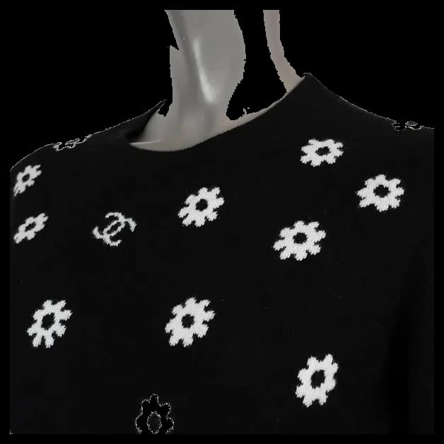 Chanel Sweaters & Knitwear